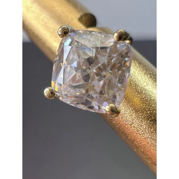 10k yellow gold princess cut cubic zirconia stud earrings - Picture 6 of 9